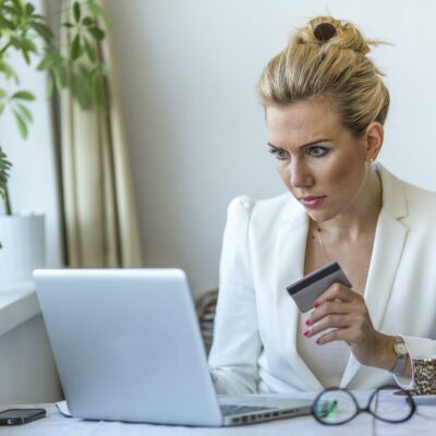 Useful Tips to Avoid Credit Card Debt